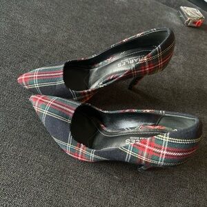 Charles David Women's Red Tartan Plaid Pointed Toe Pumps